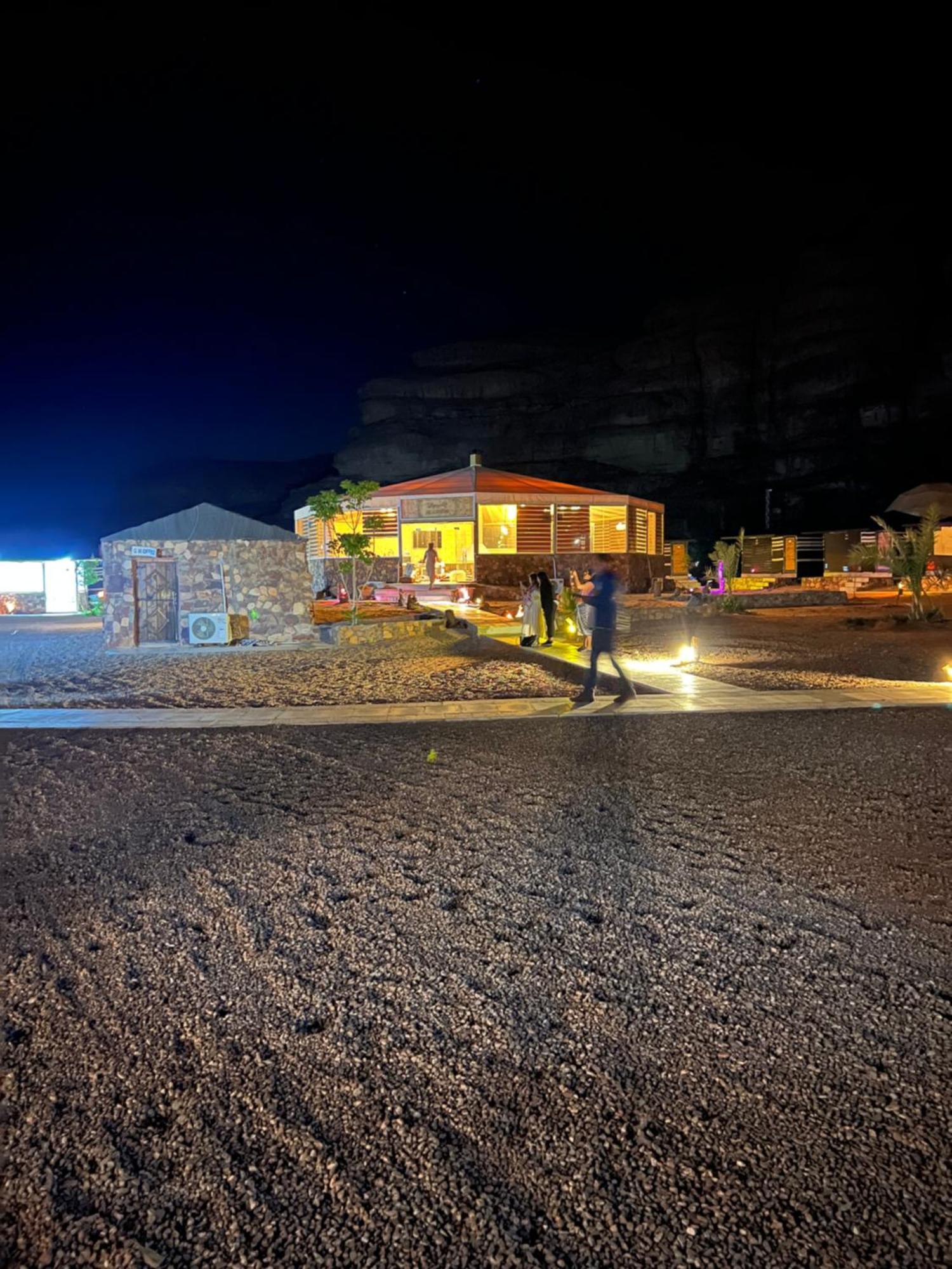 Revan Rum Luxury Camp Wadi Rum Exteriör bild